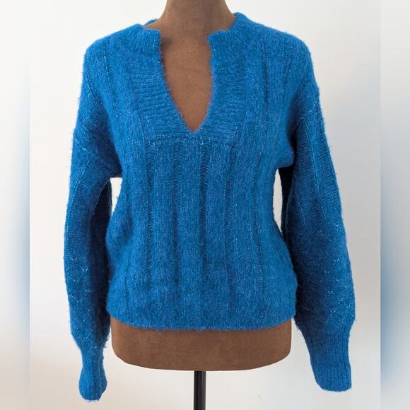 ANTHROPOLOGIE Pilcro Maggie Blue Fuzzy Soft V-Neck Balloon Sleeve Sweater Sz XS - Picture 2 of 7